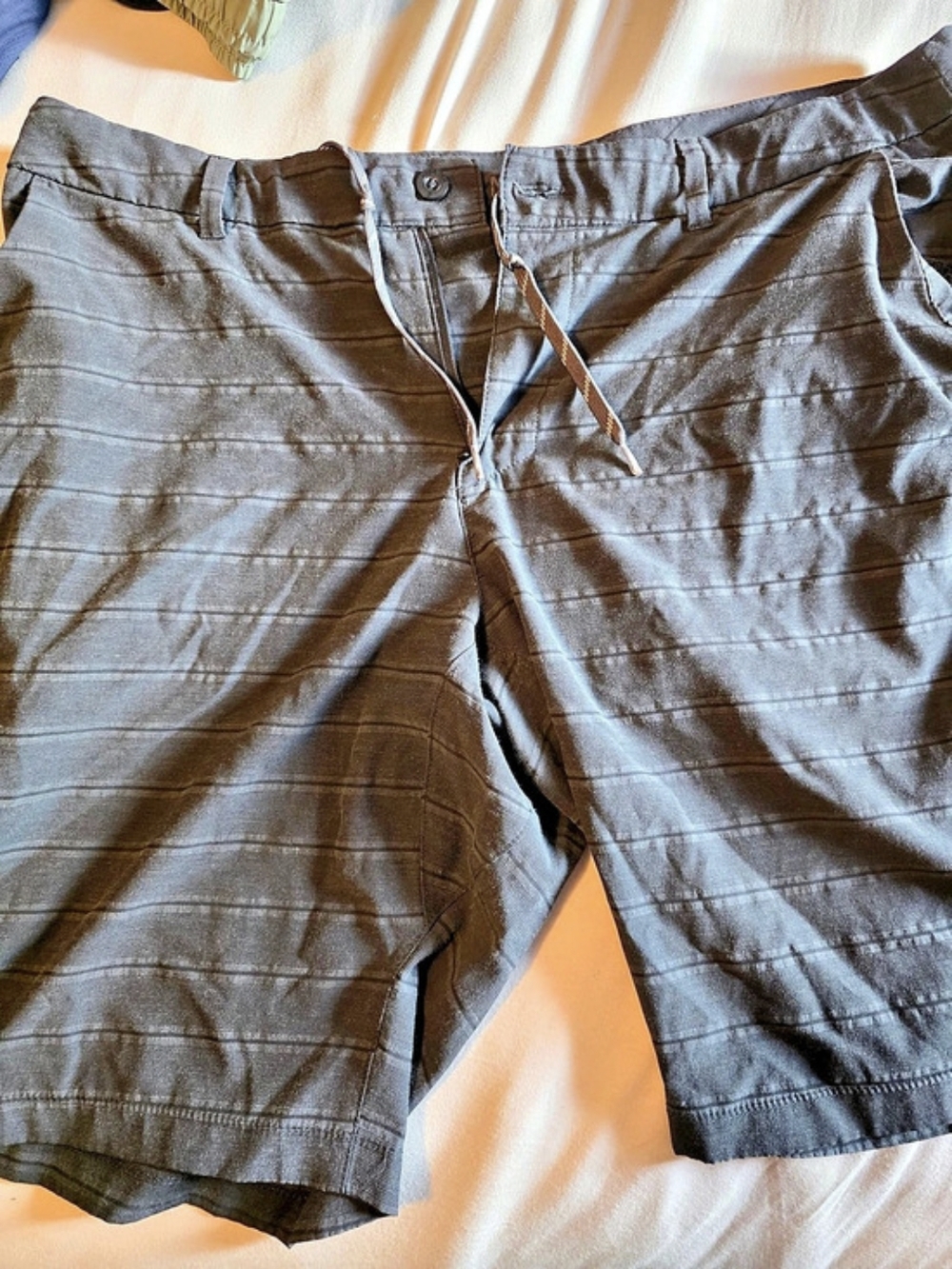 HANG TEN Men's Flat-Front Shorts Black Waist 38